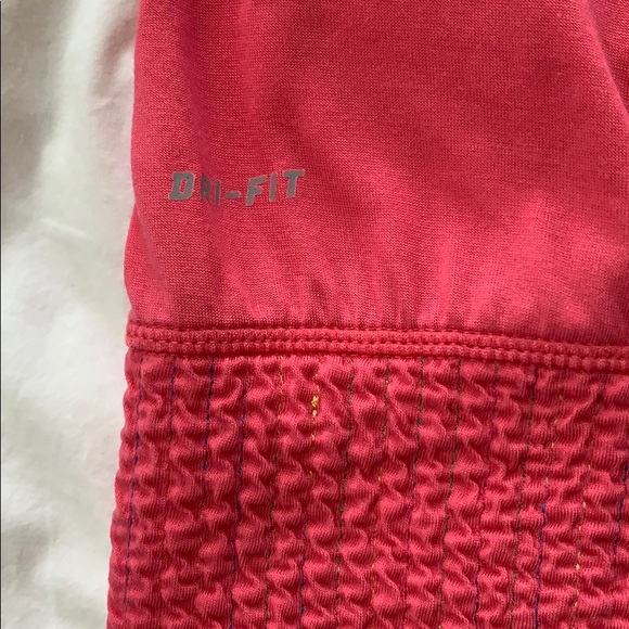 Nike Vneck pink top - Picture 5 of 6